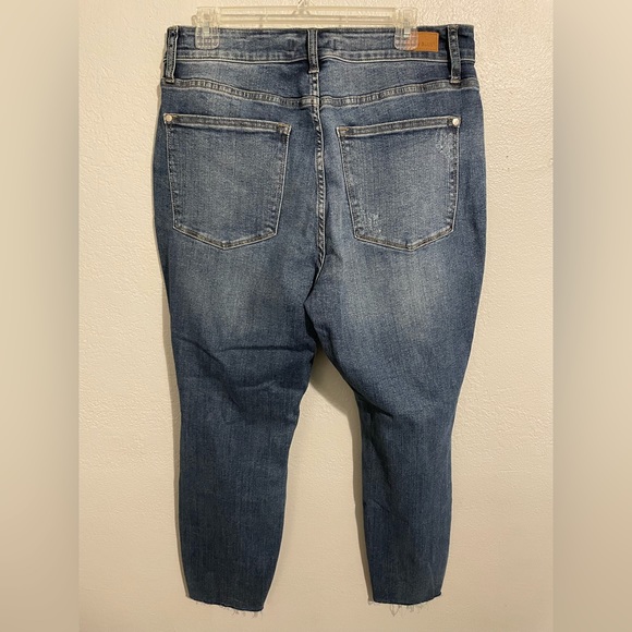 Judy Blues - Picture 3 of 4